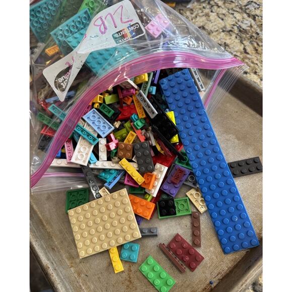 LEGO Mixed Tile Lot Flat Finishing Plate MIXED COLORS- 2 Pounds - Picture 3 of 3